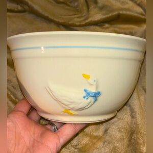 Vintage Cottage Farmhouse White Goose 8" Stoneware Mixing Bowl